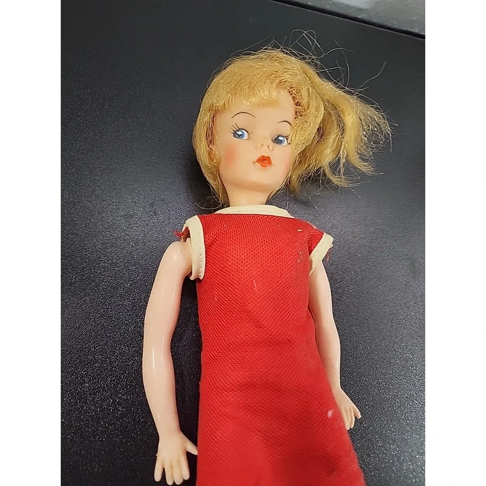 Vintage Eegee‎ Shelley Doll - 12